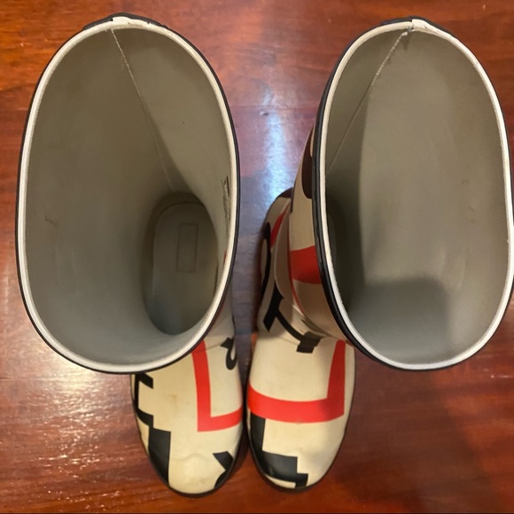 Hunter mid calf rain boots US size 8 needs to be cleaned - Picture 11 of 16